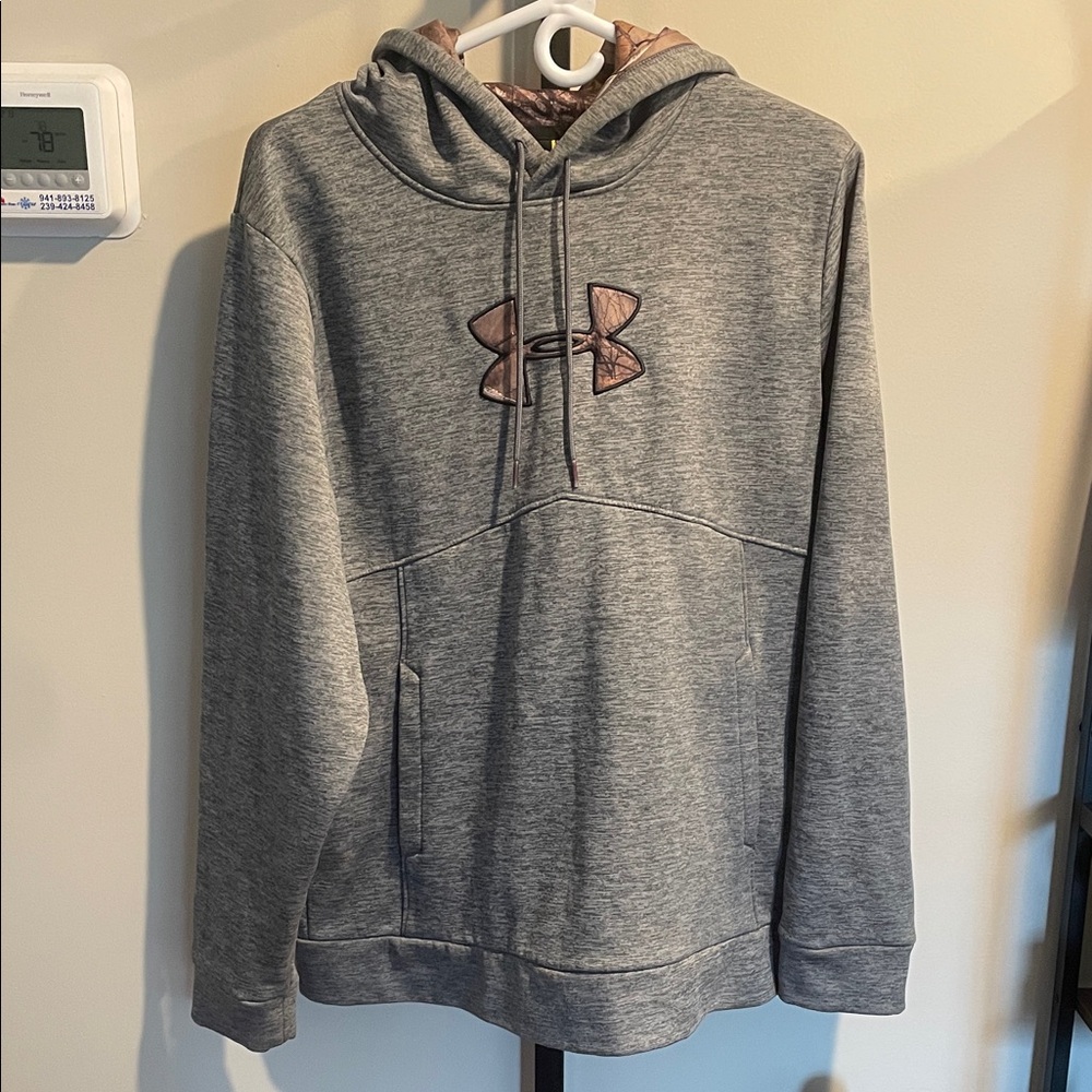 Under Armour Heather Gray Men's Hoodie Size M